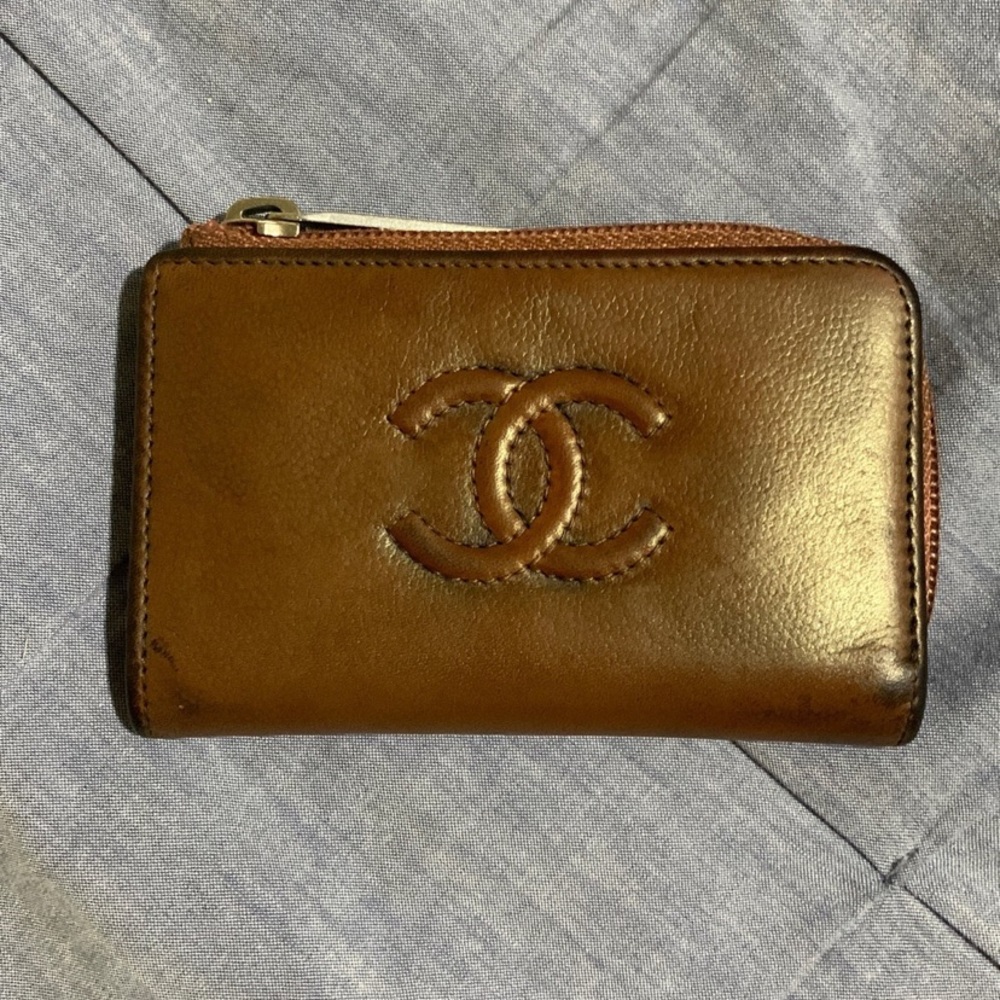 Chanel wallet key holder